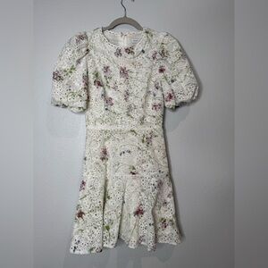 Beautiful floral print dress with many details